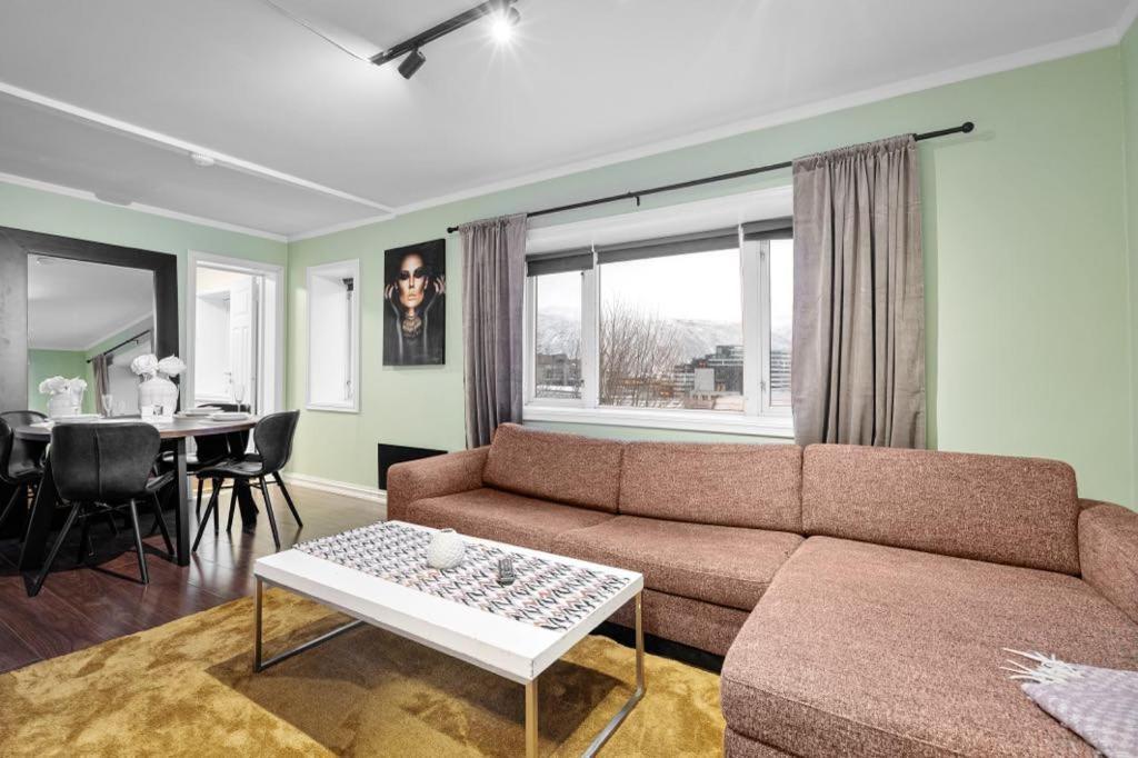 Bramy Apartments The Cozy View ทรอมโซ ภายนอก รูปภาพ